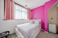 Seaforth Gardens, Epsom, KT19 photo 14