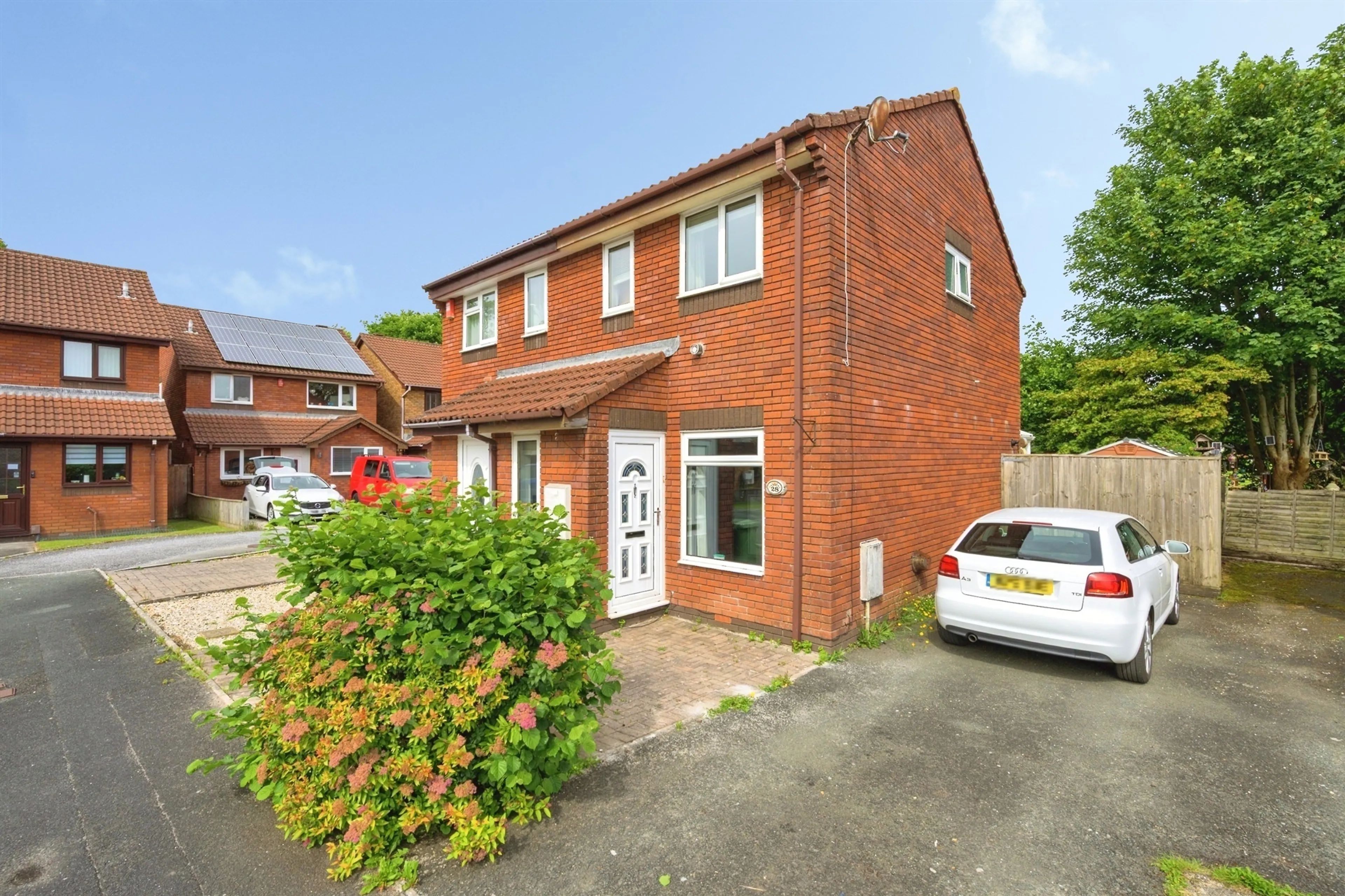 Property photo 0