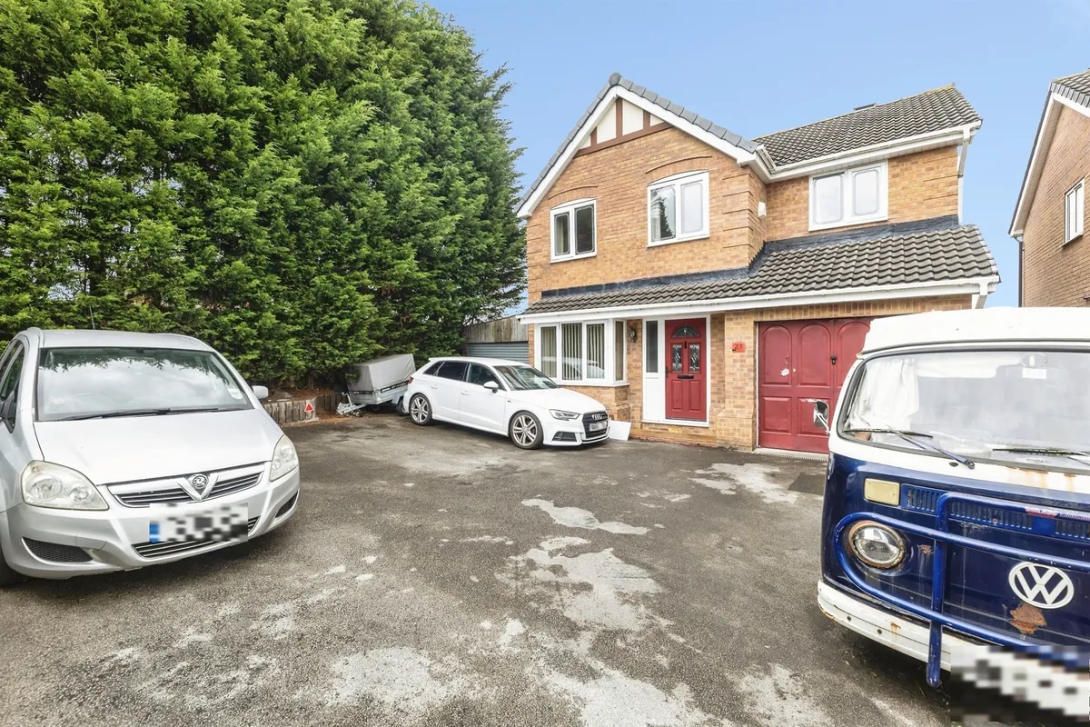 Laurel Place, Middleton, LEEDS