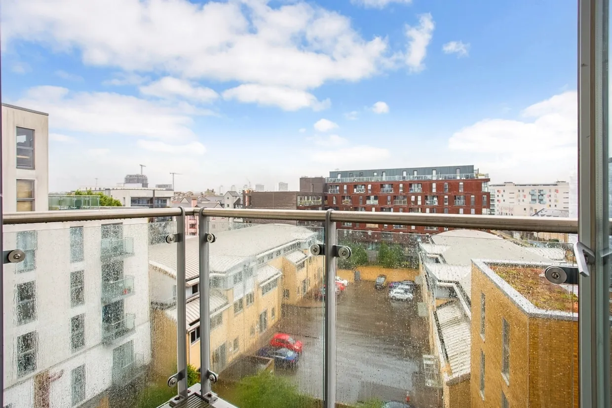 Frances Wharf, E14 photo 2
