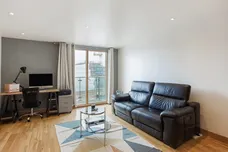 Frances Wharf, E14 photo 10