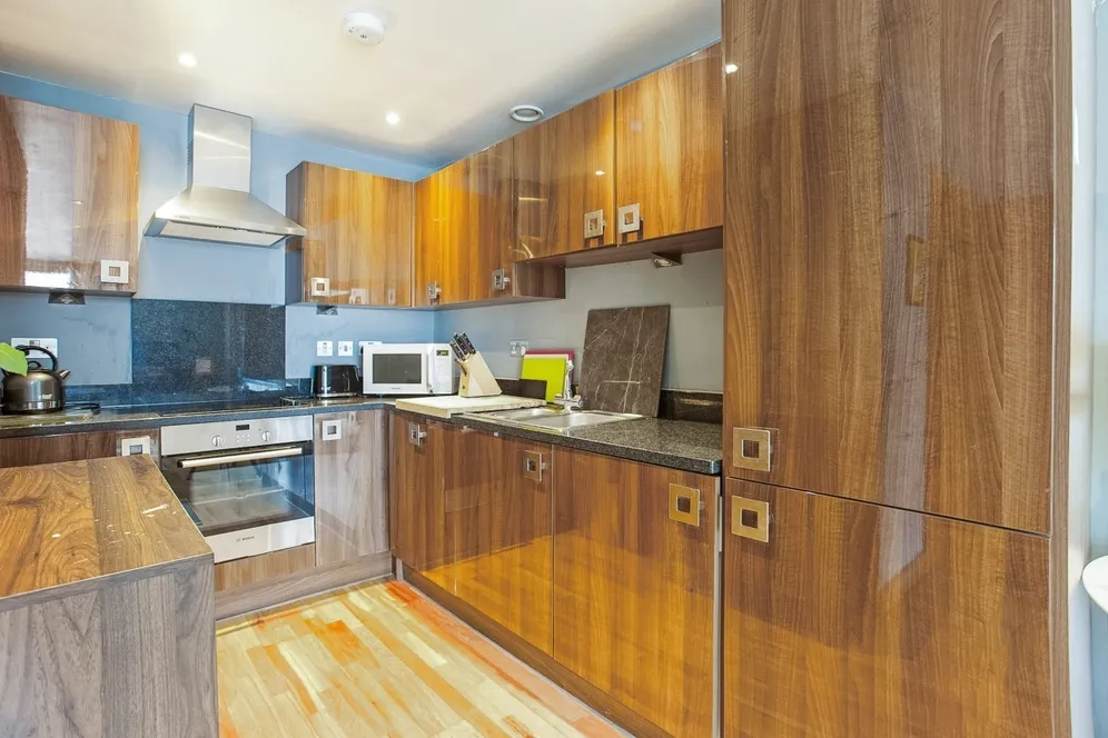 Frances Wharf, E14 photo 11