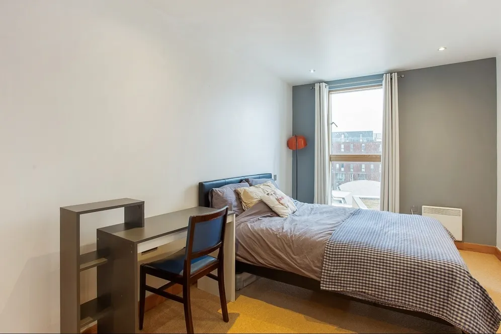 Frances Wharf, E14 photo 17