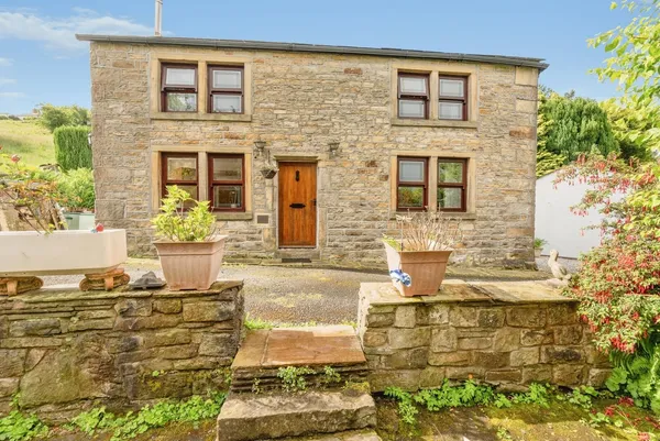 Edge End Avenue, Brierfield, Nelson, ...