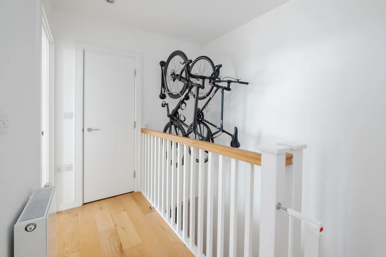 Murrain Road, London, N4 photo 24