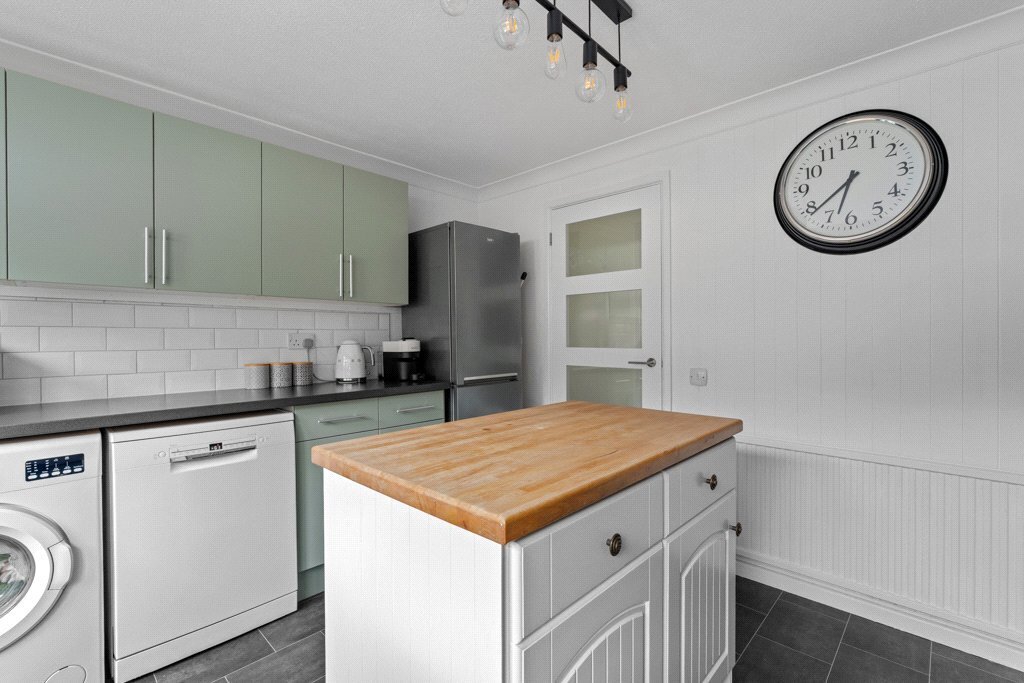Glenwood Road, West Moors, Ferndown, Dorset, BH22 Image 9