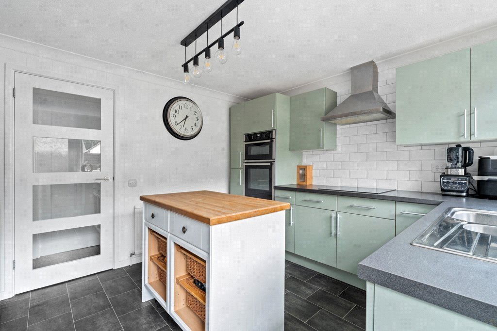 Glenwood Road, West Moors, Ferndown, Dorset, BH22 Image 10