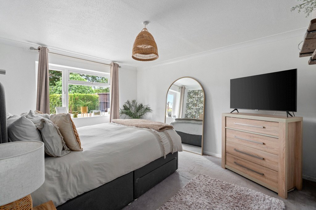 Glenwood Road, West Moors, Ferndown, Dorset, BH22 Image 12
