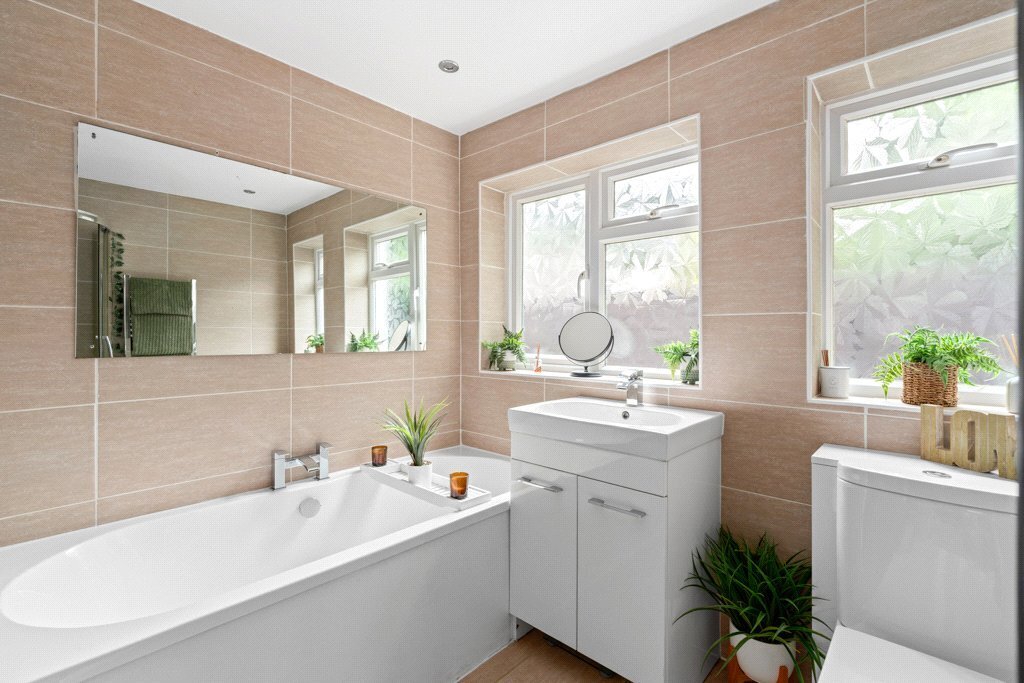 Glenwood Road, West Moors, Ferndown, Dorset, BH22 Image 19
