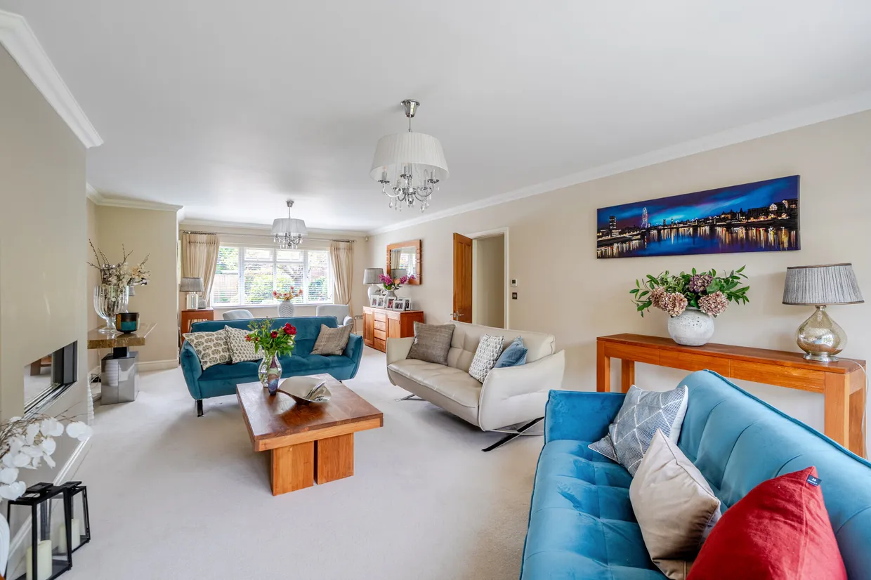 Cannon Way, Leatherhead, KT22 photo 5