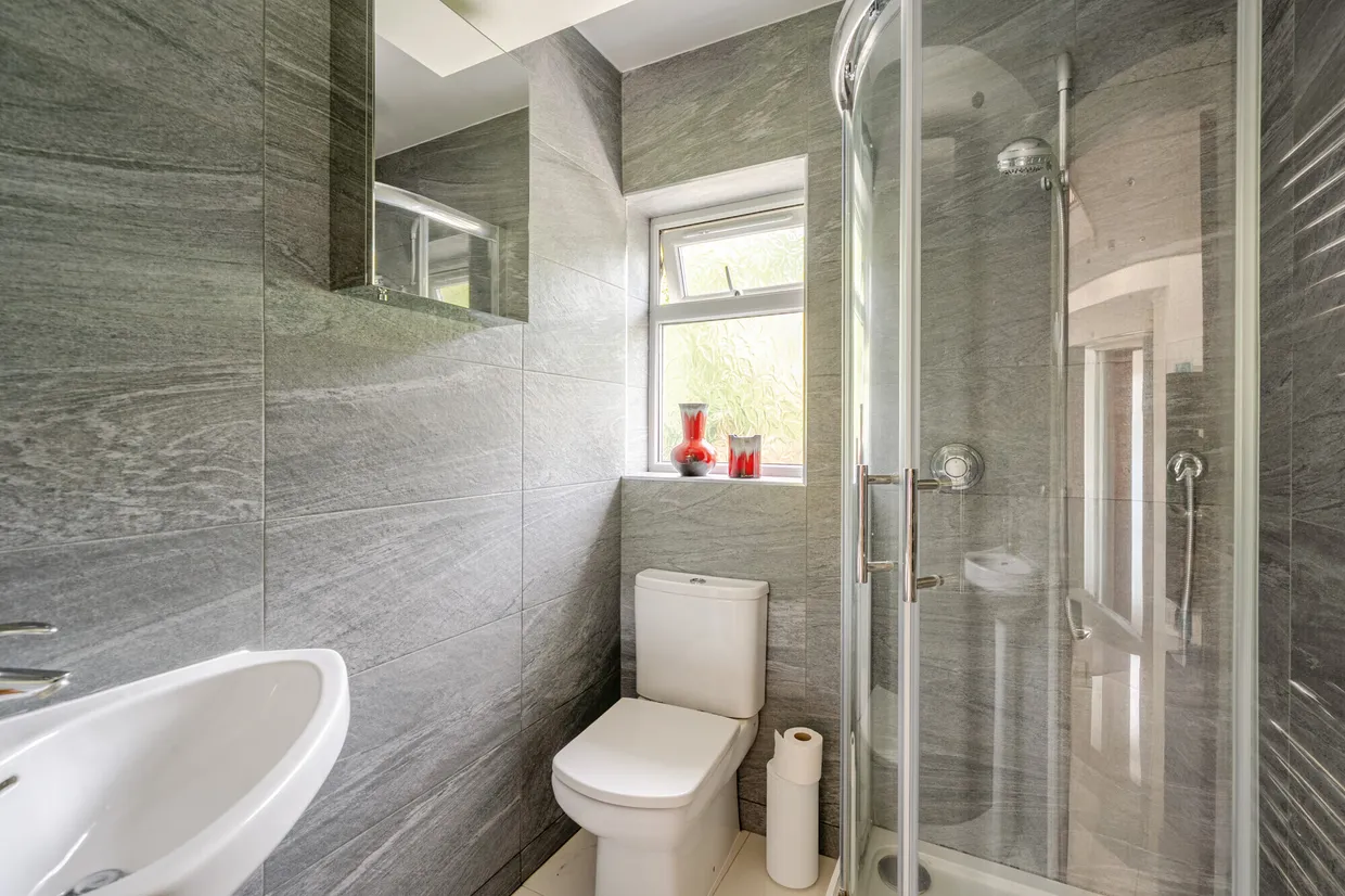 Cannon Way, Leatherhead, KT22 photo 20