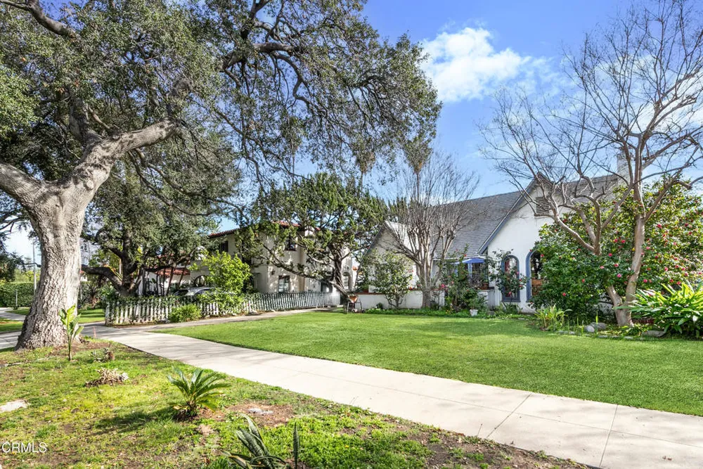 2270 E Orange Grove Blvd, Pasadena, CA 91104