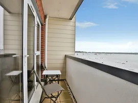 Lifeboat Quay, Poole thumb 3