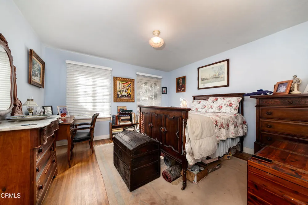 2270 E Orange Grove Blvd, Pasadena, CA 91104