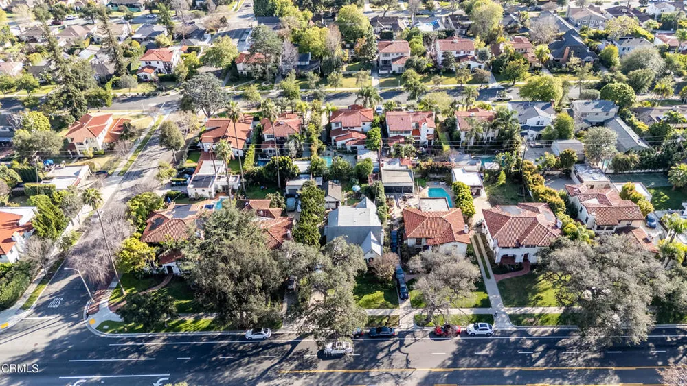2270 E Orange Grove Blvd, Pasadena, CA 91104