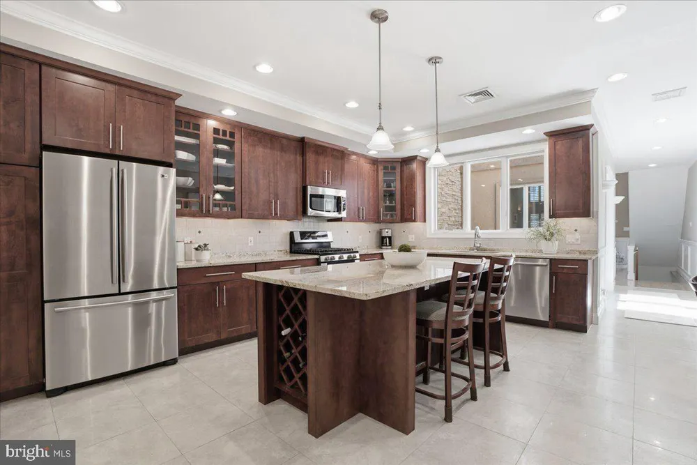312 Dickinson St, Philadelphia, PA 19147