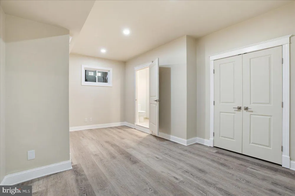312 Dickinson St, Philadelphia, PA 19147