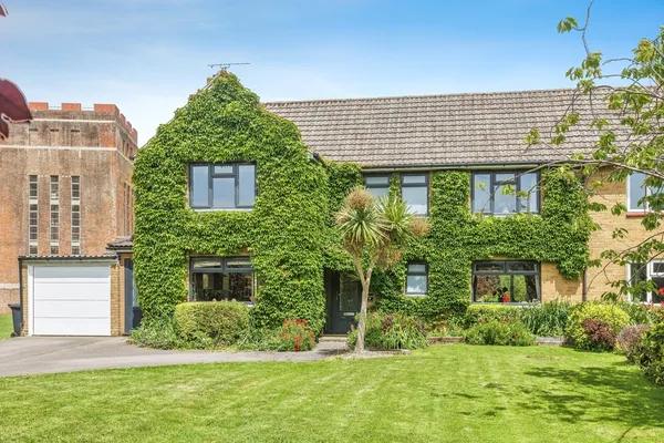 Flowerdown Road, Locking, Weston-supe...