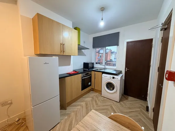 32A Evington Road, Leicester, LE2 1HG