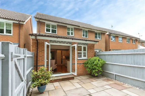 St. Thomas Close, Basingstoke, Hampsh...