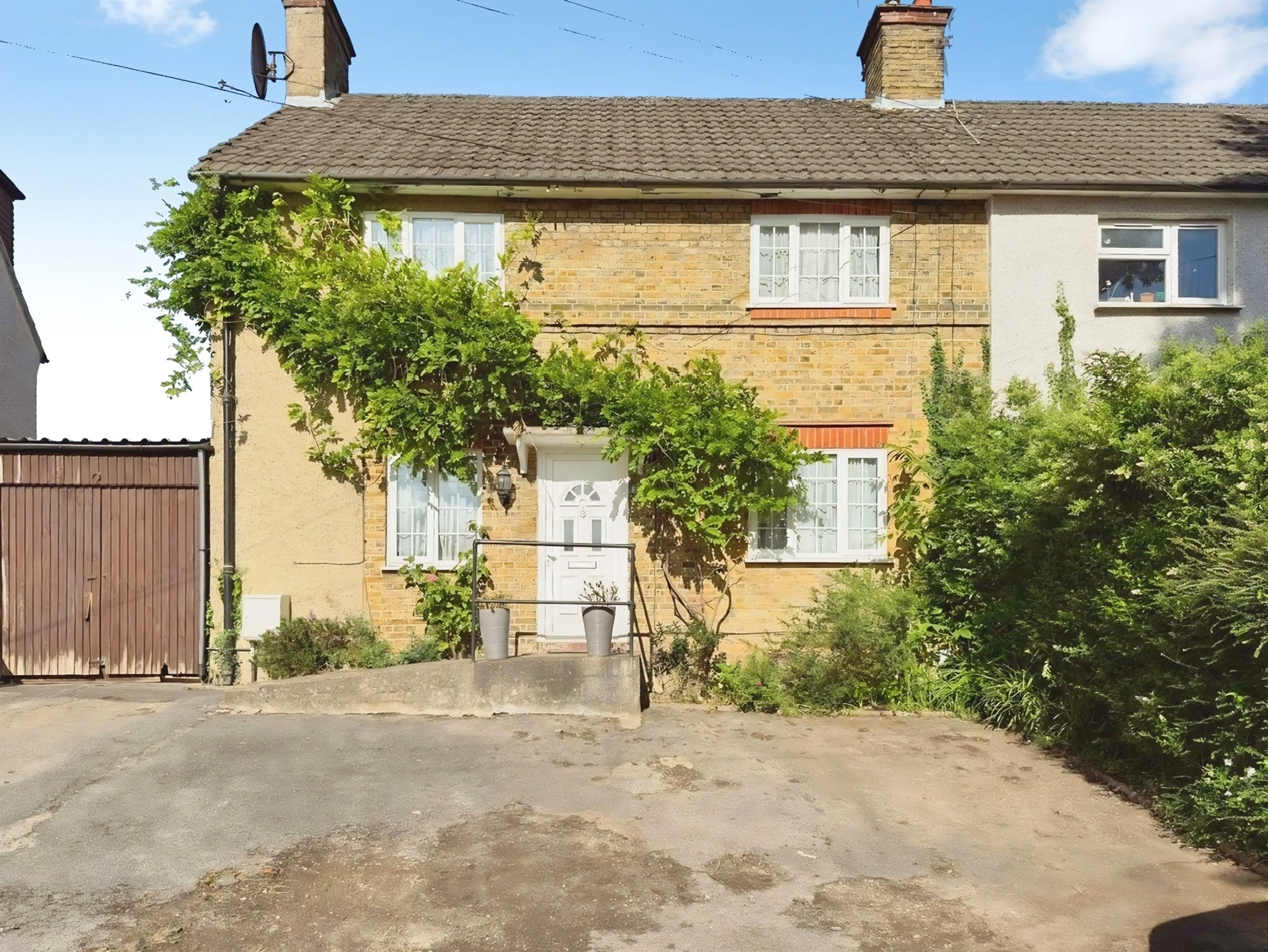 Property photo 0