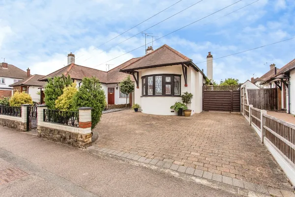 Midhurst Avenue, Westcliff-on-Sea, Es...