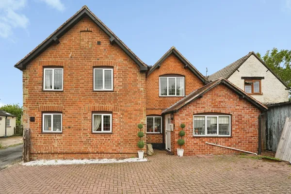 Bondend Road, Upton St. Leonards, Glo...