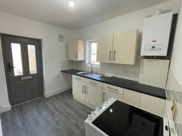 St Johns Road, Waterloo, L22 9QE