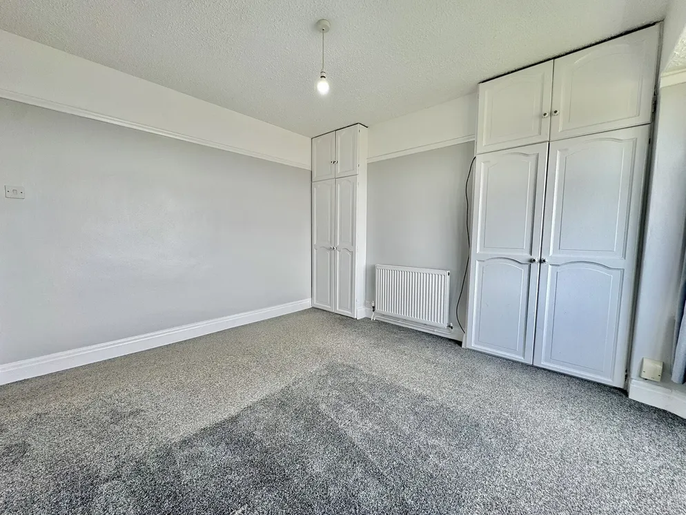 Property carousel item 11