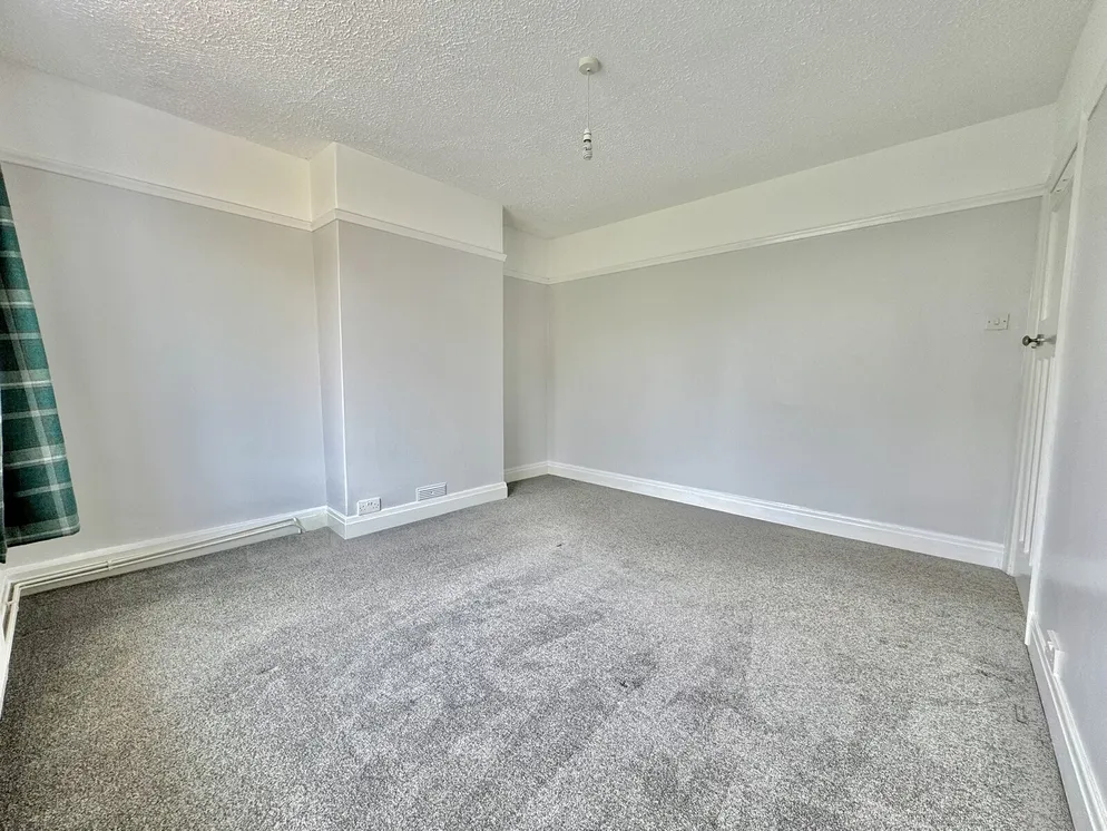 Property carousel item 13