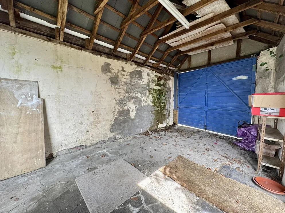 Property carousel item 23