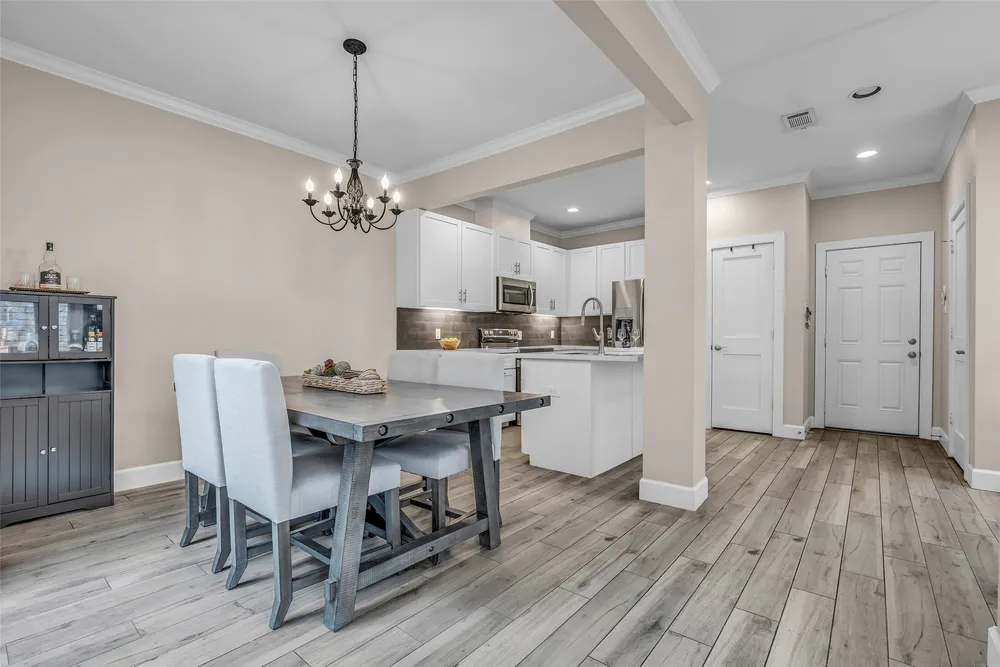 7485 Brompton St, Houston, TX 77025