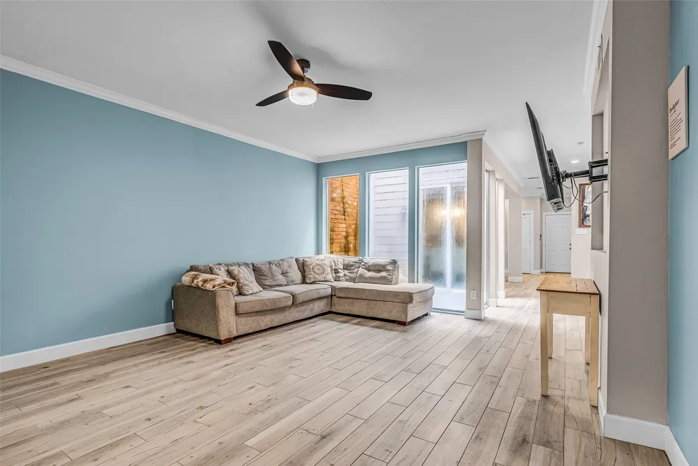 7485 Brompton St, Houston, TX 77025