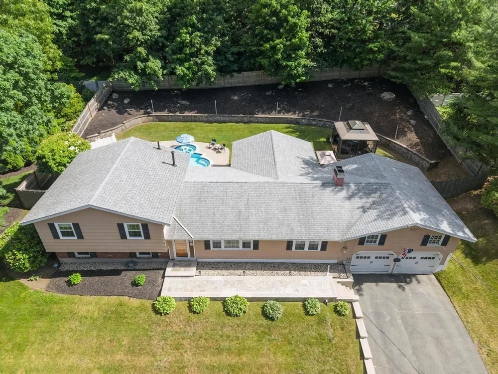 9 Brookbridge Rd, Peabody, MA 01960