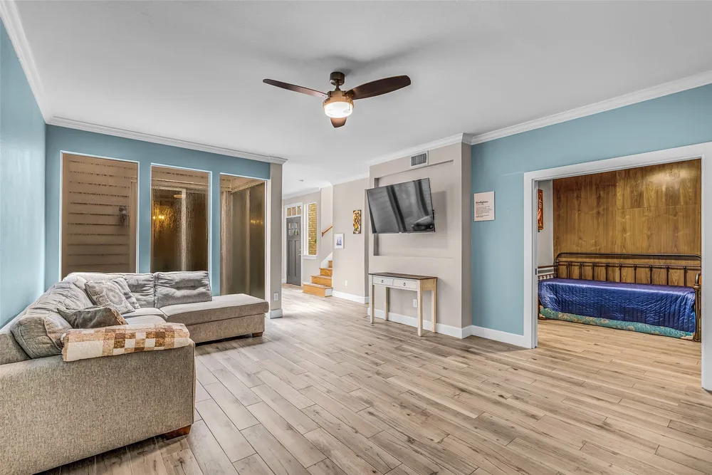7485 Brompton St, Houston, TX 77025