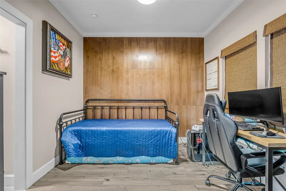 7485 Brompton St, Houston, TX 77025