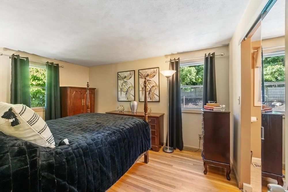9 Brookbridge Rd, Peabody, MA 01960