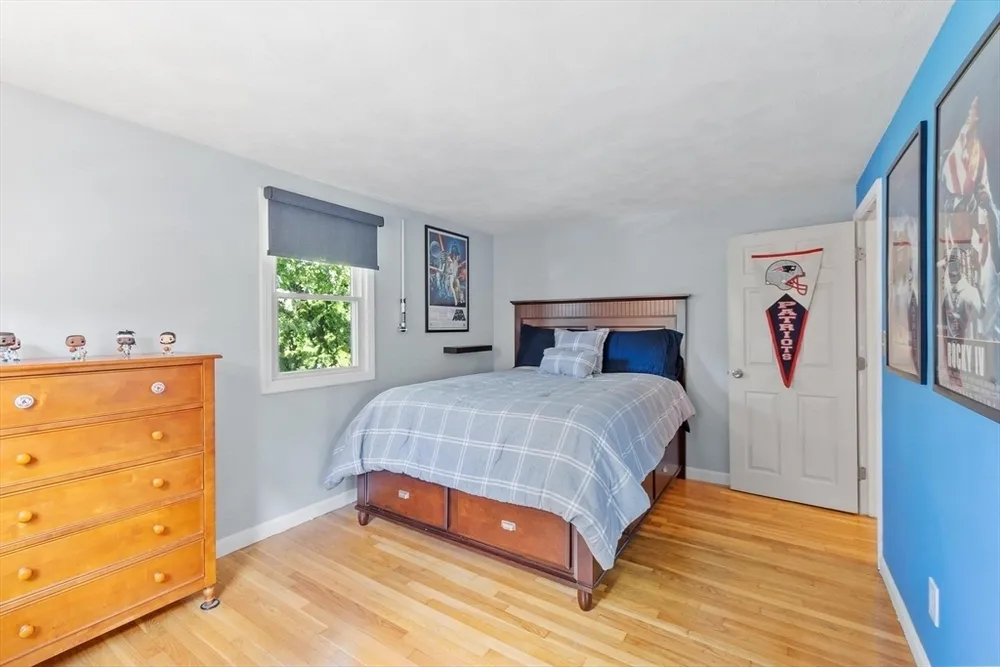 9 Brookbridge Rd, Peabody, MA 01960