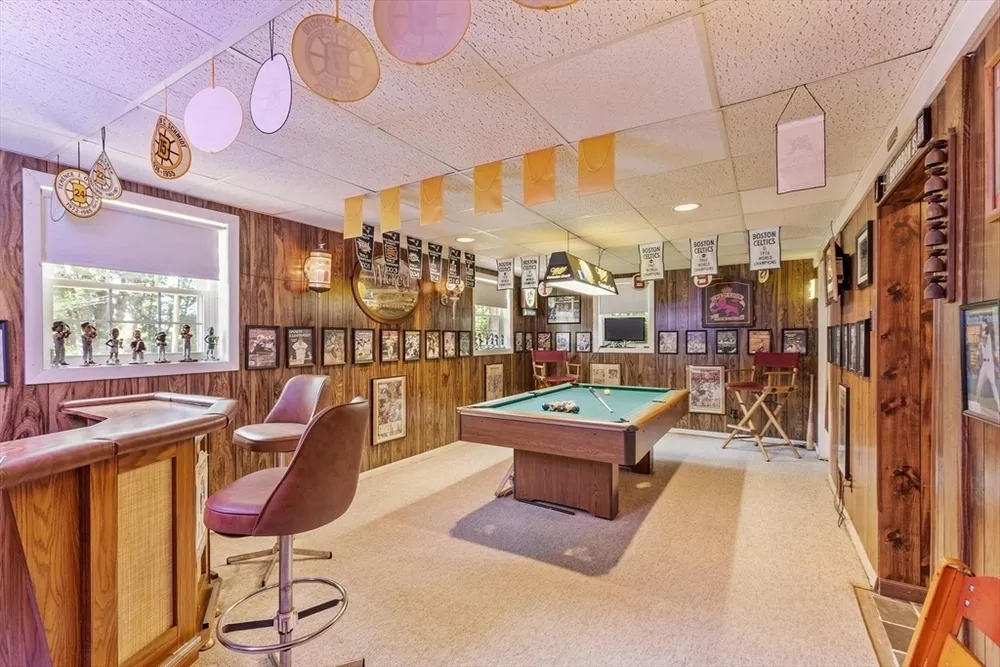 9 Brookbridge Rd, Peabody, MA 01960