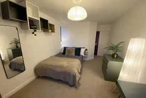 Main property image