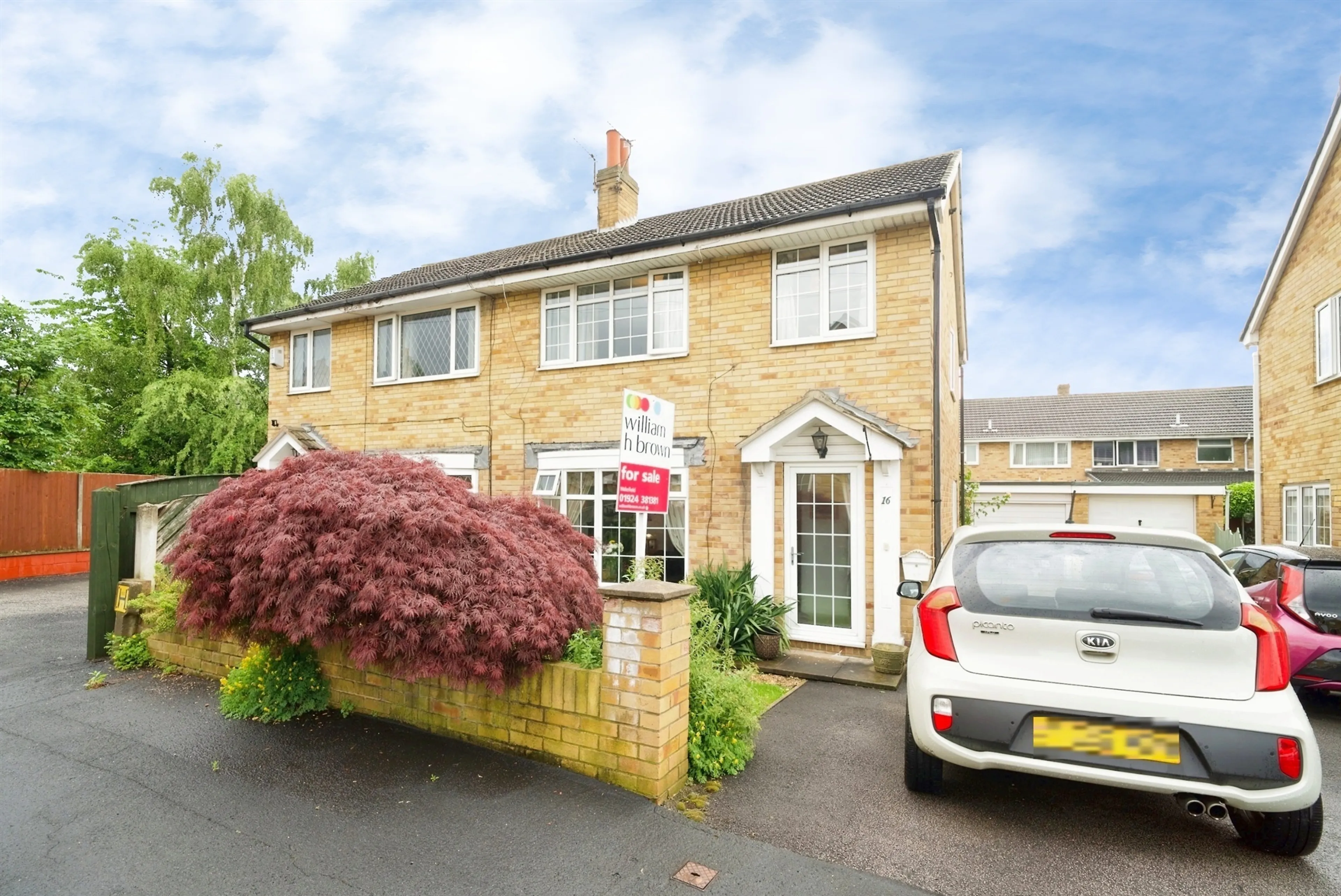 Property at Thornleigh Croft, WAKEFIELD