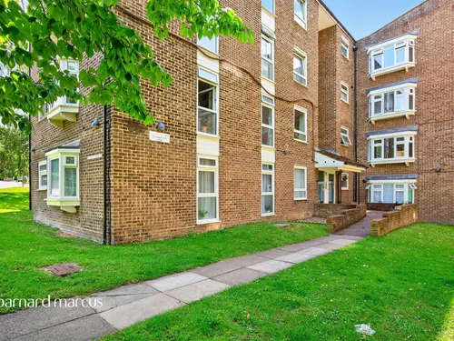 Langley Park Road, Suttonphoto