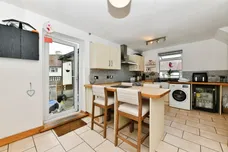 Sealey Crescent, Wells
