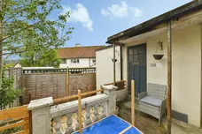 Sealey Crescent, Wells