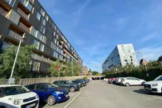 The Avenue, LEEDS