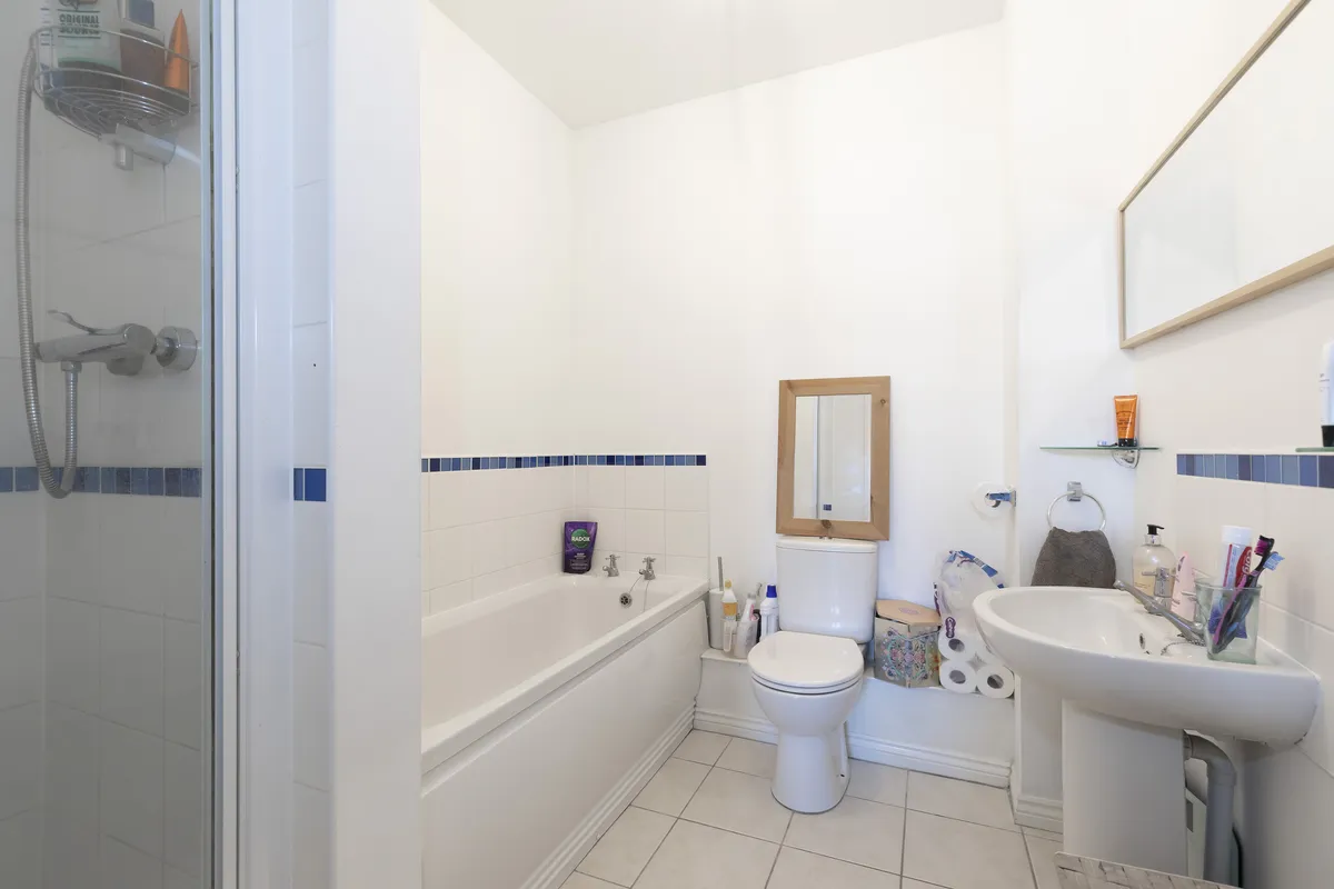 Woodley Green, Witney, OX28