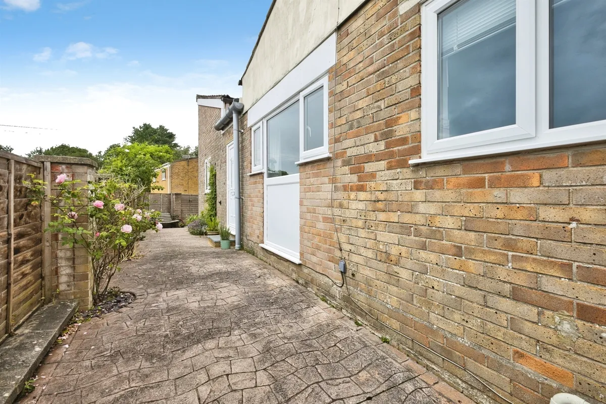 Abbots Way, Yeovil
