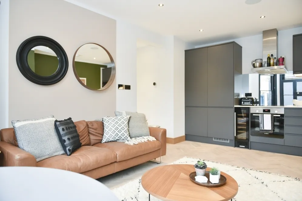 Tranquil Vale London SE3 photo 3