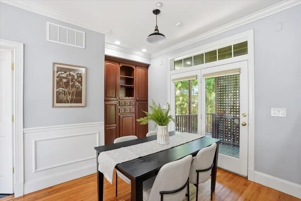 16 Sydney St, Boston, MA 02125