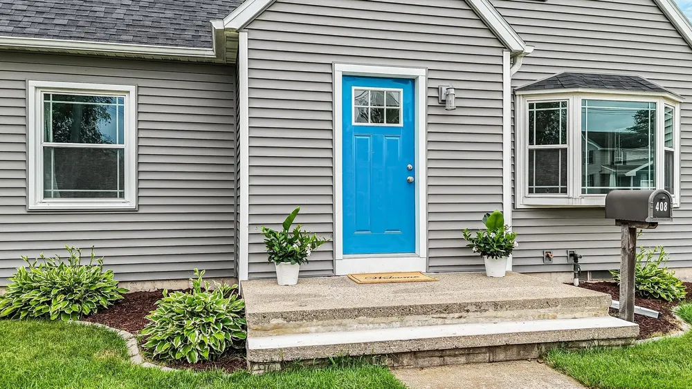 403 W Lincoln Ave, Little Chute, WI 54140